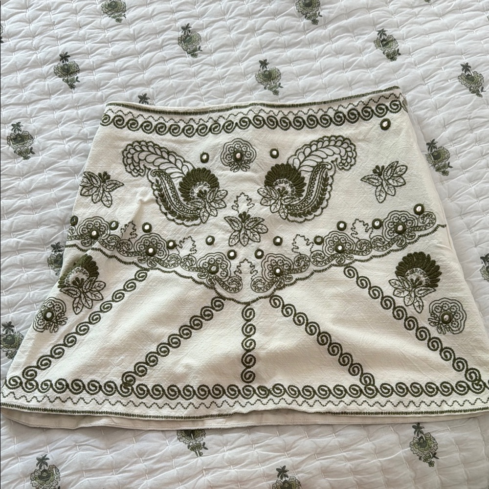 Embroidered mini skirt ZARA size XS